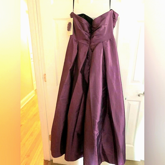Priscilla's of Boston Evening Gown. Blackberry size 16 NWT - Picture 3 of 6